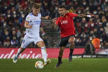 Toni Kroos y Antonio Sánchez.