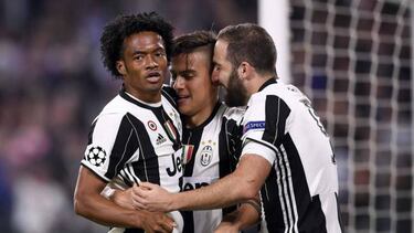 James-Lewandowski: otras duplas de Colombianos en ataque