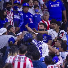 Conato de bronca en el Estadio Azteca dejó a tres personas detenidas