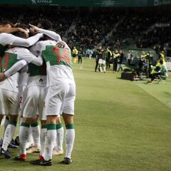 La reacción del Elche: cambio de sistema, efectividad y cerrojo