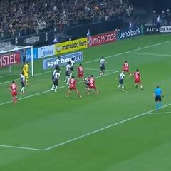 Un ex Colo Colo se hace grande en Brasil con esta jugada: ¿lo extrañarán en el Monumental?