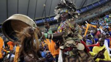 La afición de Mali espera pasar contra Nigeria.