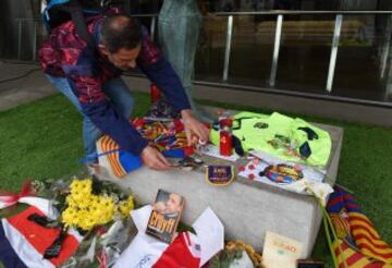 El improvisado homenaje de la afición culé a Johan Cruyff