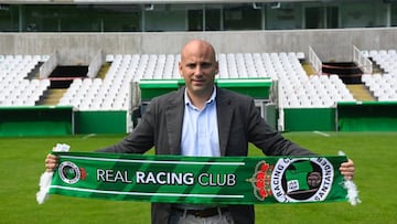 Javier Rozada durante su presentación