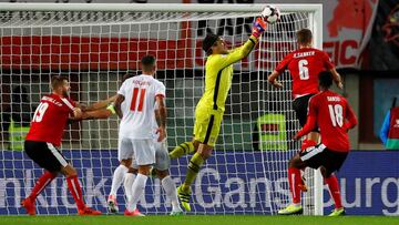 Soccer Football - 2018 World Cup Qualifications - Europe - Austria vs Serbia - Ernst Happel Stadion, Vienna, Austria - October 6, 2017 Serbia’s Vladimir Stojkovic punches clear REUTERS/Leonhard Foeger