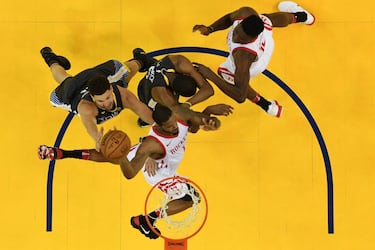 Trevor Ariza, el factor X de los Rockets. 9 puntos y 3 rebotes para el de origen dominicano.