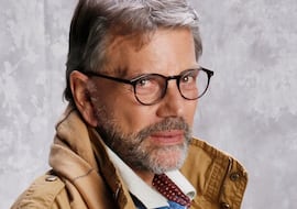 Conocido actor chileno es apuñalado tras encerrona en Recoleta