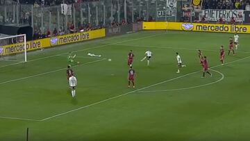 Por algo fue de los mejores volantes del mundo: miren lo que hace Vidal en el gol de Palacios