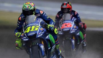 Valentino Rossi y Maverick Viñales con la Yamaha el año pasado.