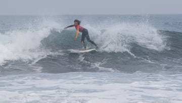 Lorena Fica logra histórico tricampeonato en surf chileno