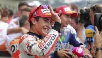 Marc Márquez, muy feliz, tras su décima victoria consecutiva.