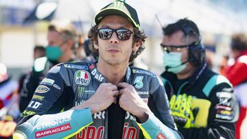 Rossi recupera la sonrisa