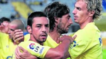 <b>LA IMAGEN ESPERADA. </b>Guayre celebra su gol ante el Rayo. Fue el primer tanto de su carrera en Segunda División.