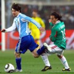 Messi es mejor que Maradona enfrentando al Tricolor