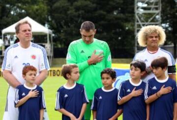 El partido entre las leyendas de la Fifa y las leyendas de Colombia se disputó este lunes 3 de octubre en la sede deportiva de la FCF.