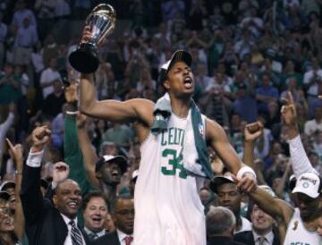 En 2008 llegó a la final de la NBA contra Los Angeles Lakers. Los Celtics ganaron 4-2 a los angelinos y Paul Pierce consiguió su primer anillo. Fue elegido MVP de la final.