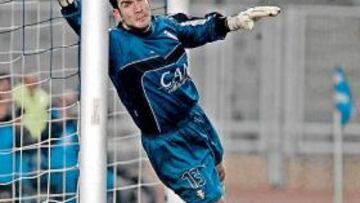 <b>NUEVA CARA.</b> Elía está llamado a ser el portero titular del Murcia en la presente temporada.