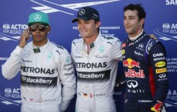 Nico Rosberg, Lewis Hamilton y Daniel Ricciardo después de la sesión de calificación del Gran Premio de F1 de Mónaco.