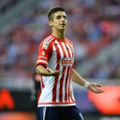 Isaac Brizuela termina contrato y queda fuera de Chivas