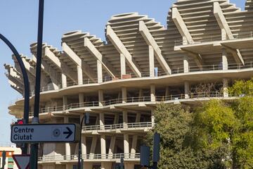 En este estado se encuentra actualmente el Nuevo Mestalla. El club valencianista iniciará trámites burocráticos para reanudar las obras, paralizadas desde 2009.