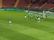 Es chileno, no anotó ningún gol en la liga local, pero ya lleva tres en dos meses en Europa