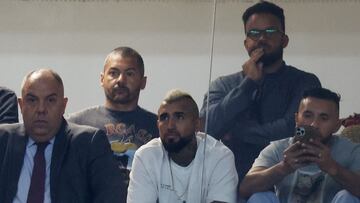 Soccer Football - Copa Libertadores - Round of 16 - Second Leg - Flamengo v Deportes Tolima - Maracana, Rio de Janeiro, Brazil - July 6, 2022 Chile's Arturo Vidal is seen in the stands during the match REUTERS/Sergio Moraes