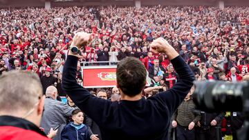 Leverkusen (Germany), 14/04/2024.- Leverkusen's head coach Xabi Alonso celebrates winning the German Bundesliga championship after the German Bundesliga soccer match between Bayer 04 Leverkusen and SV Werder Bremen in Leverkusen, Germany, 14 April 2024. (Alemania) EFE/EPA/CHRISTOPHER NEUNDORF CONDITIONS - ATTENTION: The DFL regulations prohibit any use of photographs as image sequences and/or quasi-video.
