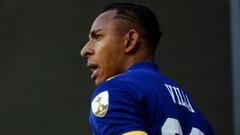 Villa se aleja de Boca