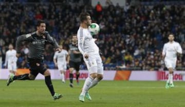 1-0. Jesé anota el primer tanto.