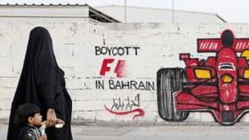 <b>CONFLICTO. </b>Las airadas protestas en Bahrain se combinan con murales como el de esta foto en el que llaman al boicot a la F-1.