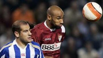 <b>BRILLANTE.</b> La defensa del Depor hizo todo bien para frenar a la delantera andaluza.