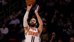NEW YORK, NEW YORK - JANUARY 16: Ricky Rubio #11 of the Phoenix Suns shoots a three point shot in the second half against the New York Knicks at Madison Square Garden on January 16, 2020 in New York City.The Phoenix Suns defeated the New York Knicks 121-98.NOTE TO USER: User expressly acknowledges and agrees that, by downloading and or using this photograph, User is consenting to the terms and conditions of the Getty Images License Agreement.   Elsa/Getty Images/AFP
 == FOR NEWSPAPERS, INTERNET, TELCOS &amp; TELEVISION USE ONLY ==