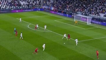 Un roto de esos que el tiempo no podrá borrar: la pasada de regate de Lukaku a Lucas en el 2-0