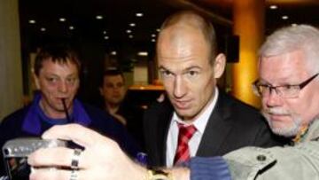 <b>PROTAGONISTA. </b>Robben fue el más aclamado a su llegada a casa.