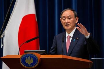 Japanese Prime Minister Yoshihide Suga speaks during a news conference on the coronavirus disease (COVID-19) emergency measures, at the Prime Minister's official residence in Tokyo, Japan May 14, 2021. Yuichi Yamazaki/Pool via REUTERS