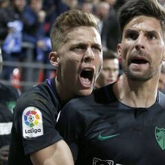 Un gol de Adrián devuelve al Málaga al ascenso directo