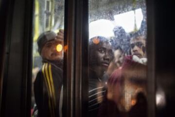 Una huelga de los empleados del sistema de metro de Sao Paulo agravó este jueves el caos de tránsito. El Movimiento de Trabajadores Sin Casa marchó hacia el estadio de la inauguración.