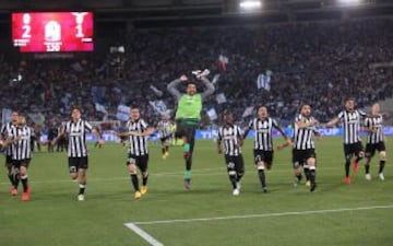 Juventus derrotó por 2-1 a Lazio en tiempo extra, y se coronó campeón de la Copa Italia 2014-15. La escuadra de Turín sueña con el ansiado ‘triplete’.