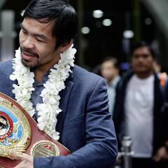 Pacquiao regresa a Filipinas tras su victoria ante Vargas