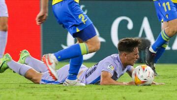 Gavi, en el suelo en el Nuevo Mirandilla.