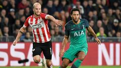 Hendrix con el PSV Eindhoven ante el Tottenham Hotspur.