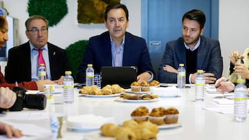 Pepe Macanás, consejero del club, Antonio Fernández Monterrubio, director general, y Fran Sánchez, gerente deportivo.