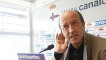 <b>DIFICULTADES. </b>Lotina admitió ayer que el Deportivo tiene problemas para retener a sus canteranos.