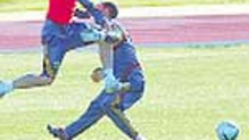 <b>ENTRENO A TOPE.</b> Torres lo da todo siempre en los entrenamientos.