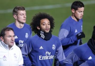 James Rodríguez entrena al lado de sus compañeros del Real Madrid en Yokohama, Japón, pensando en el Mundial de Clubes y el América de México, su primer rival.