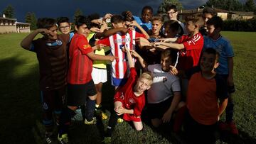 Los niños de Macon celebraron la victoria de Francia contra Albania con más efusividad si cabe por ser Griezmann el héroe del triunfo.