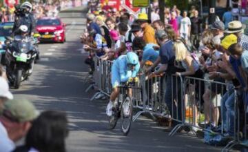 El ciclista italiano Vincenzo Nibali del equipo Astana durante la primera etapa, una contrarreloj individual de 9,8 km, del Giro de Italia, en la ciudad de Apeldoorn.