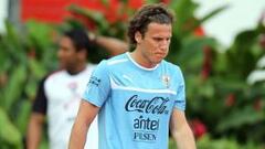 Tabárez piensa en Diego Forlán para lograr 'arrugar' a Nigeria