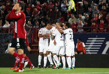 Un empate con sabor a victoria para Atlas. Darío Benedetto jugó su primer partido en México e hzio un triplete. Xolos lo ganaba 3-1 tranquilamente cuando Matías Vuoso y Edson Ulises Rivera se encargaron de hacer la igualada en los minutos finales. 