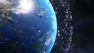 La probabilidad de que te caiga basura espacial en la cabeza es como ganar la lotería al revés: “Tenemos un vertedero en órbita”